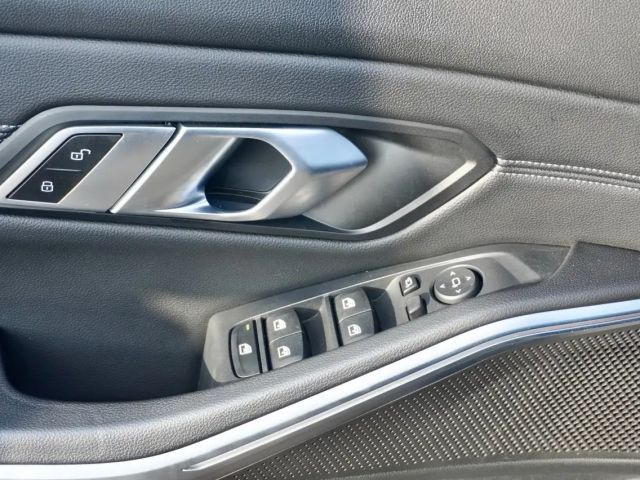 BMW 320 320d Sport Line Touring xDrive