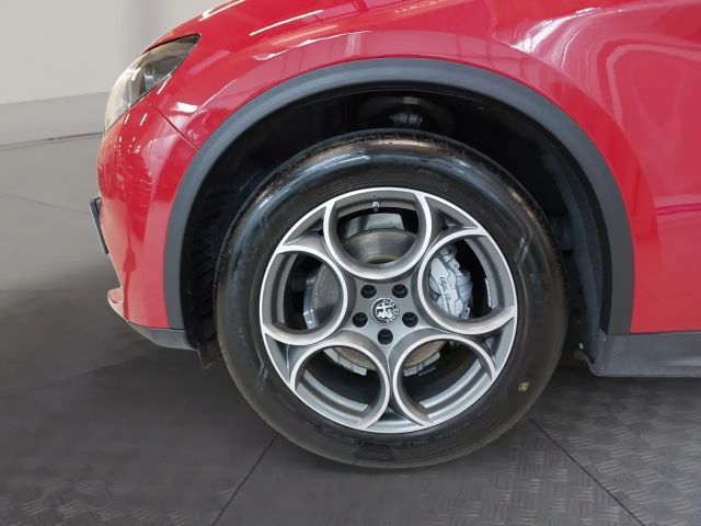 Alfa Romeo Stelvio AT8 Q4