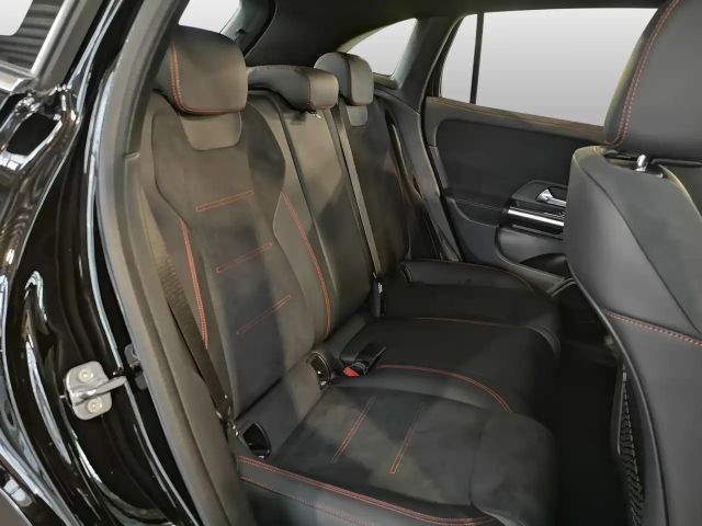 Mercedes-Benz GLA 180 AMG Line