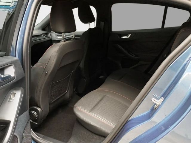 Ford Focus EcoBoost ST Line