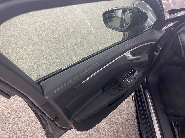 Audi A6 Avant Quattro S-Tronic