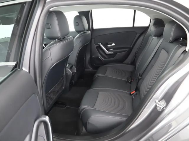 Mercedes-Benz A 200 A 200 d Progressive