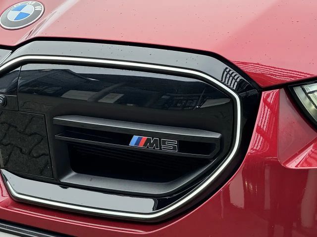 BMW M5 Touring  PANO AHK B&W DA-Prof 360° 0,5%