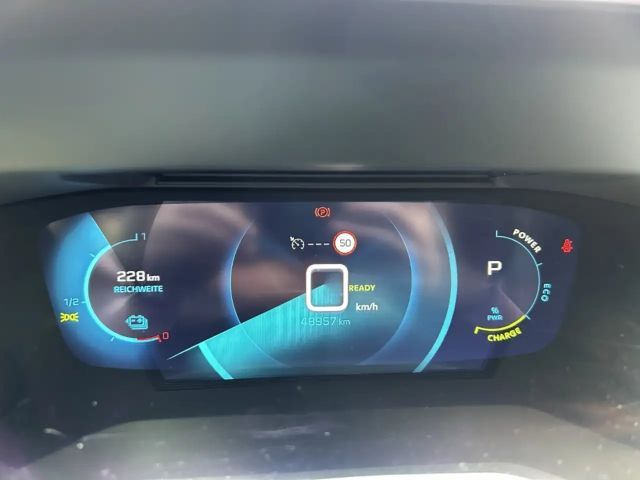 Peugeot E-2008 Allure Pack