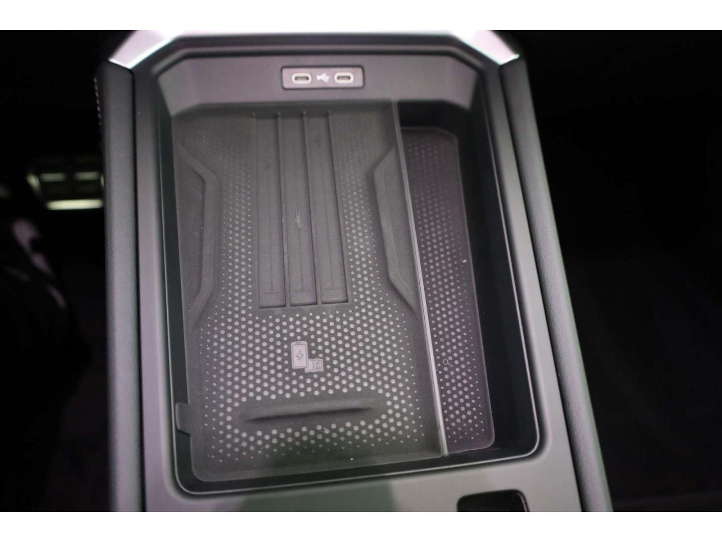 Volkswagen T-Roc 1.5 eTSI R-Line Style