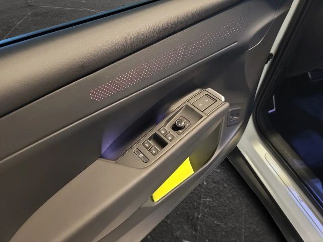 Volkswagen T-Roc 1.5 eTSI DSG R-Line