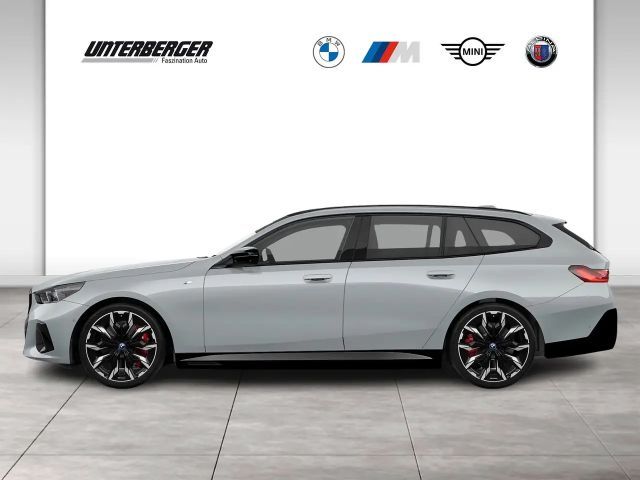 BMW i5 M60 Touring xDrive