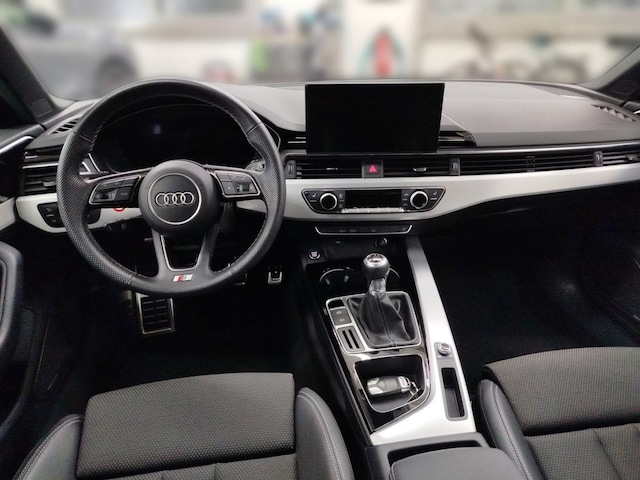 Audi A4 35 TFSI Avant S-Line