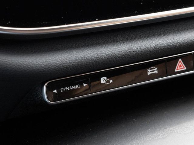 Mercedes-Benz E 200 4MATIC Sedan