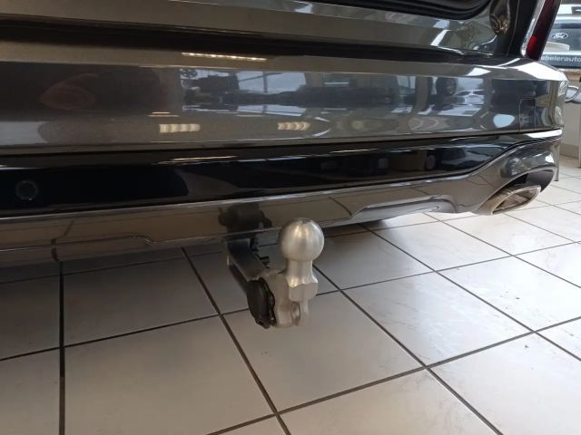 Ford Kuga Hybrid ST Line X