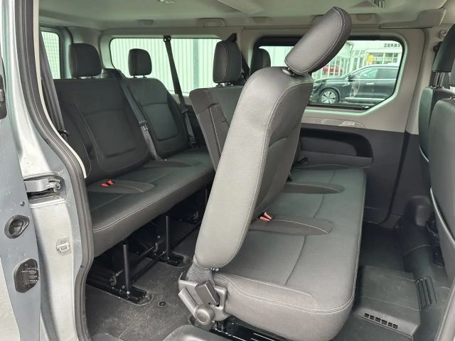 Renault Trafic Blue Grand Life dCi 150