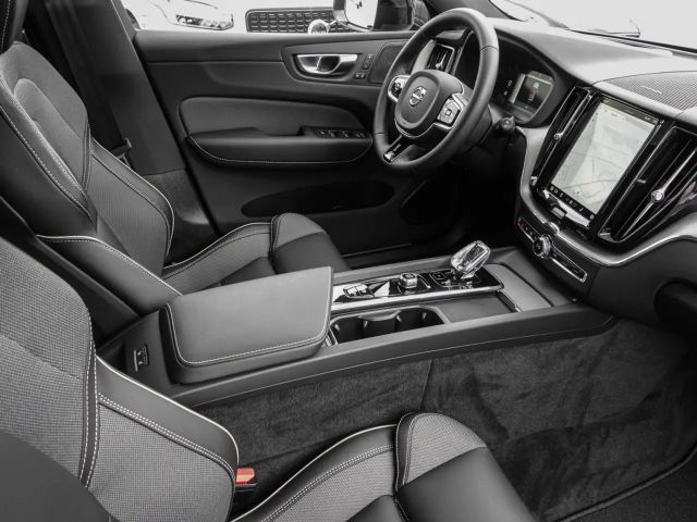 Volvo XC60 AWD Dark Plus T6