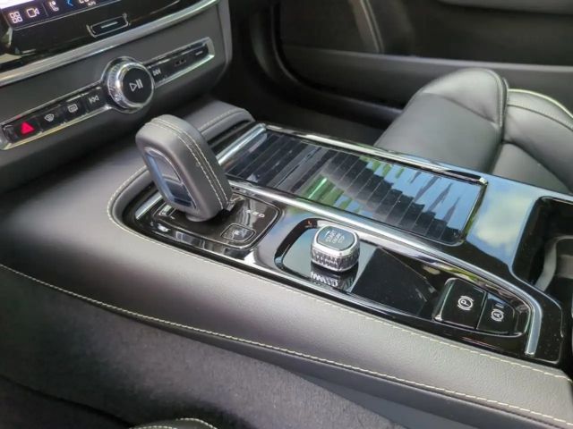 Volvo V90 R-Design Recharge T8