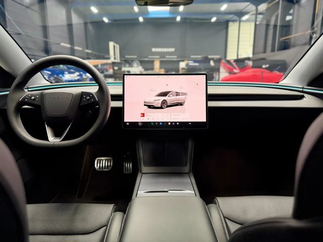 Tesla Model 3 Performance