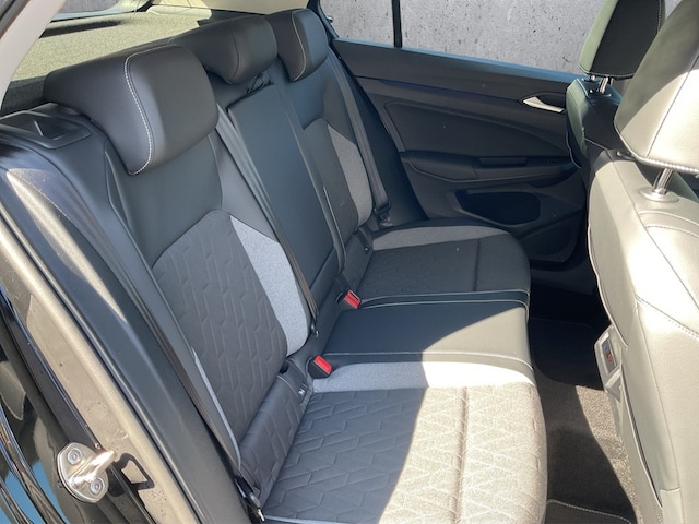 Volkswagen Golf 1.5 eTSI