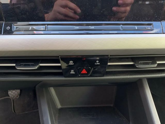 Volkswagen Golf 1.5 TSI Golf VIII Life Variant