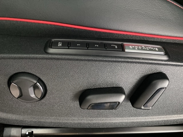 Volkswagen ID.3 +HARMAN+HEAD-UP+