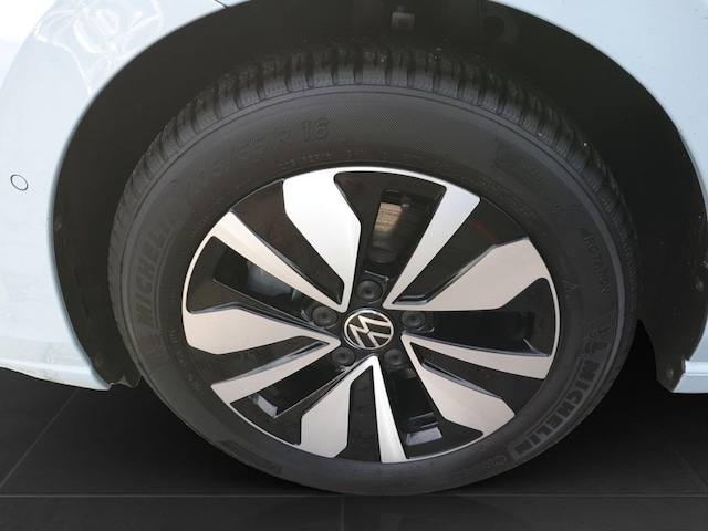 Volkswagen Golf 1.5 eTSI DSG