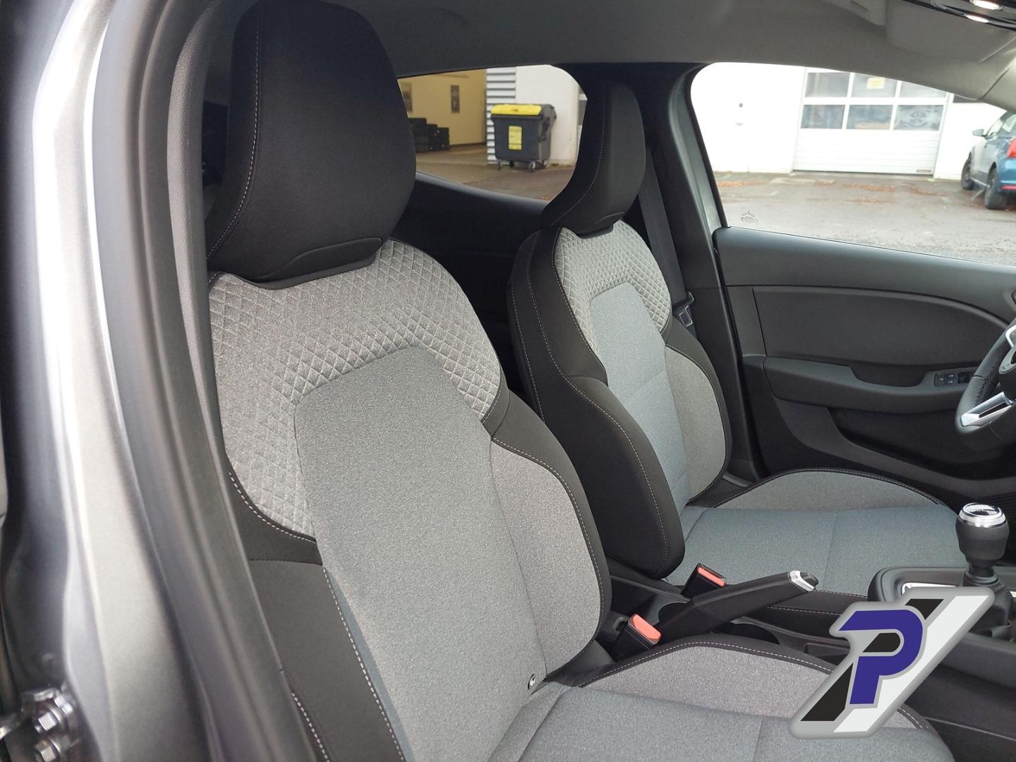 Mitsubishi Colt Plus Navi Digitales Cockpit LED Apple CarPl