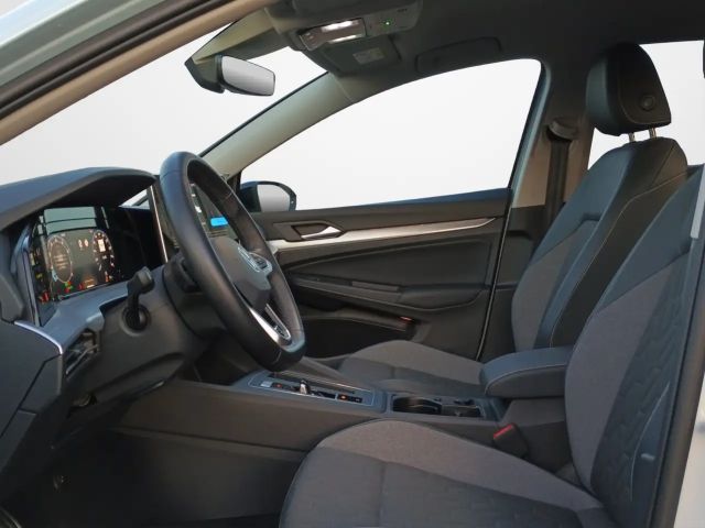 Volkswagen Golf 1.5 eTSI DSG