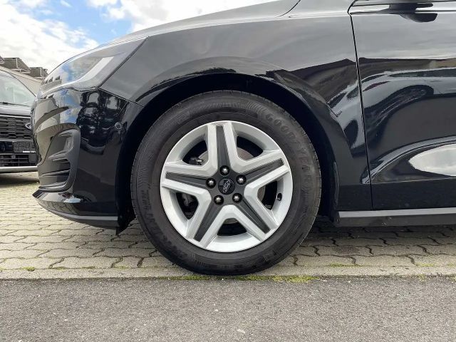 Ford Focus Cool & Connect