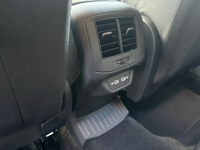 Volkswagen T-Roc Friends TSI