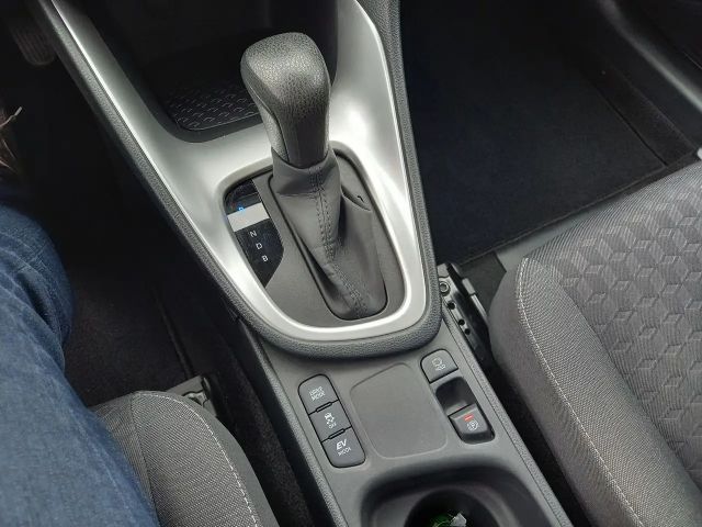 Toyota Yaris Hybride Team D