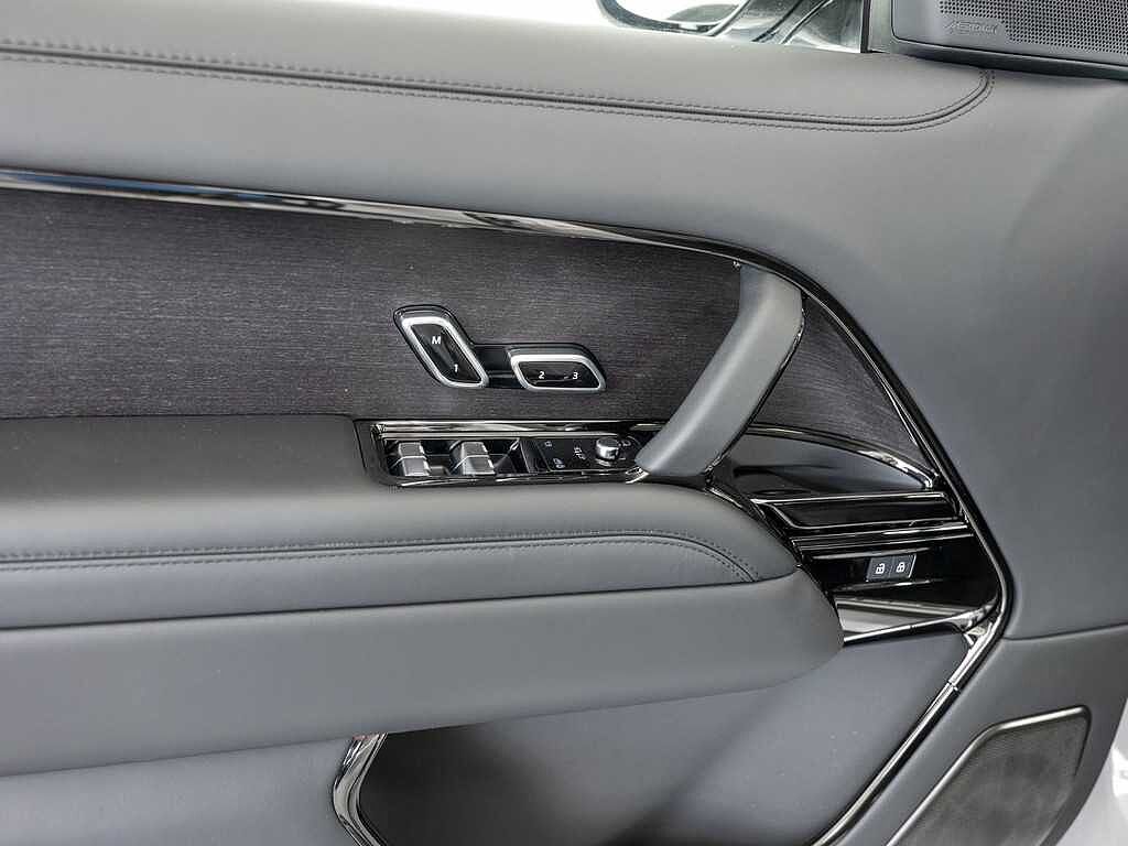 Land Rover Range Rover P615 SV