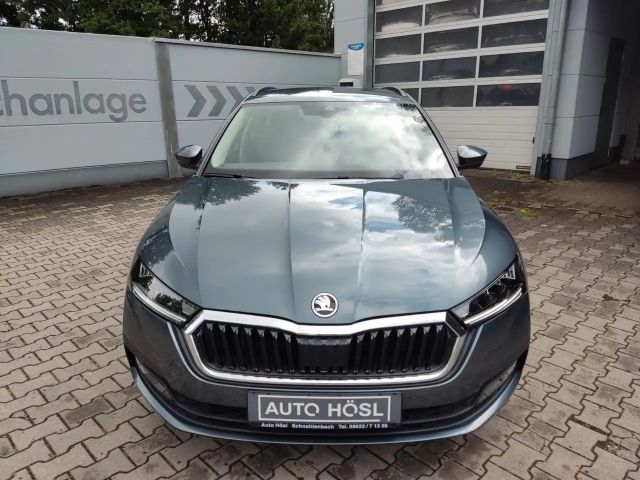 Skoda Octavia 1.5 TSI Ambition Combi