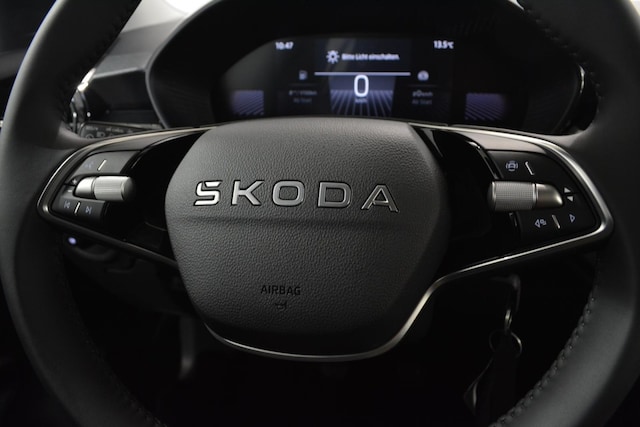 Skoda Fabia Fabia Essence 1,0l MPI, LED, PDC hinten, Lane