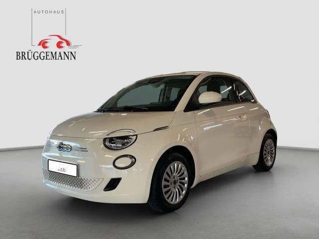 Fiat 500e + Radio- & Winterpaket