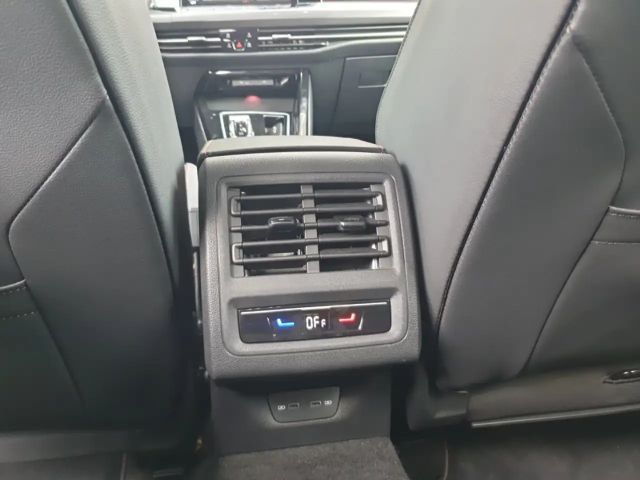 Volkswagen Golf 2.0 TSI Golf VIII