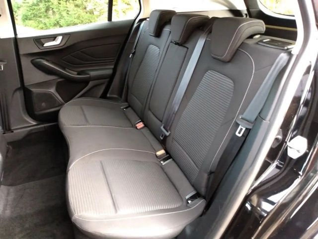 Ford Focus Titanium Wagon