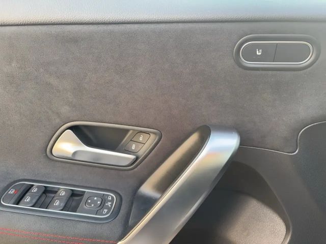 Mercedes-Benz A 200 AMG Line Hatchback