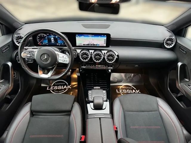 Mercedes-Benz A 200 A 200 d AMG Line