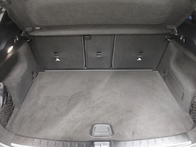 Mercedes-Benz GLA 200 Progressive