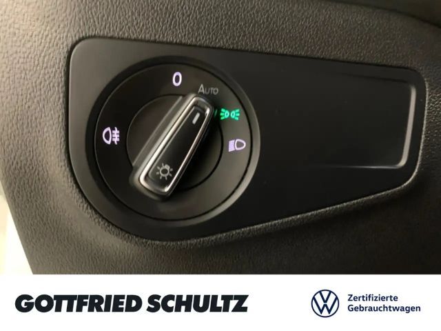 Volkswagen Tiguan ACTIVE TSI NAVI SITZHEIZUNG EINPARKHILFE LED