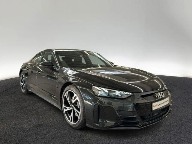 Audi e-tron GT 350 kW Head-Up Pano Matrix ACC