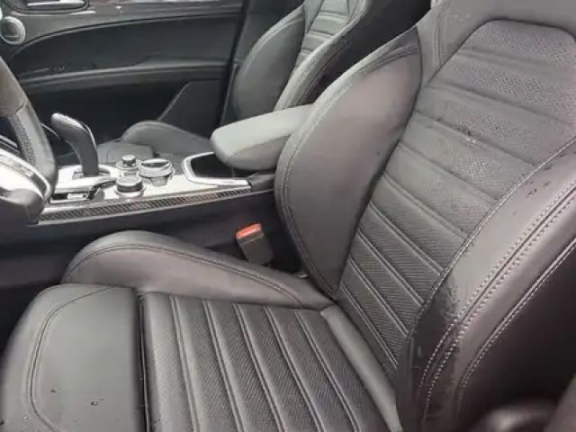 Alfa Romeo Stelvio Q4 Quadrifoglio