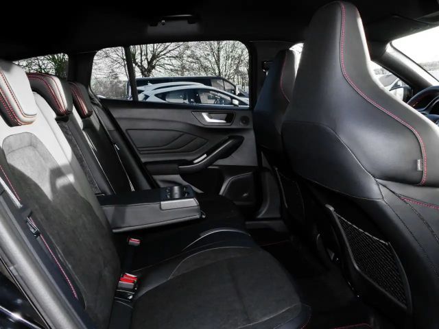 Ford Focus EcoBoost ST Line