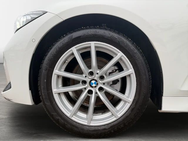 BMW 320 320i M-Sport Sedan