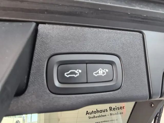 Volvo XC60 AWD R-Design Recharge T6