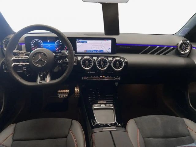Mercedes-Benz A 35 AMG AMG Line
