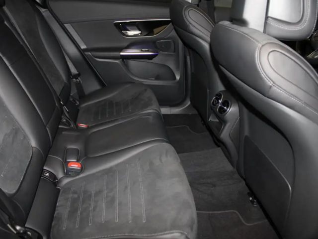 Mercedes-Benz GLC 300 4MATIC AMG Line