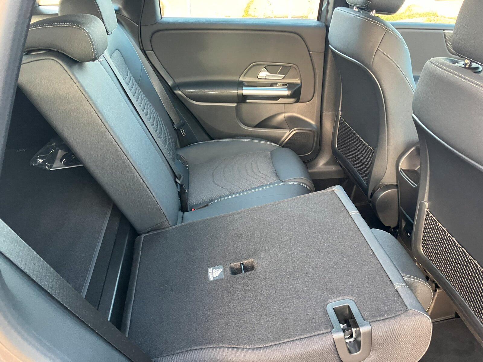 Mercedes-Benz B 180 Progressive Sedan