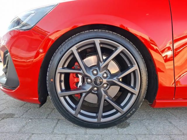 Ford Focus ST Line