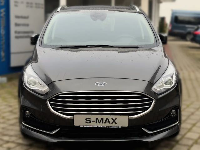 Ford S-Max Titanium