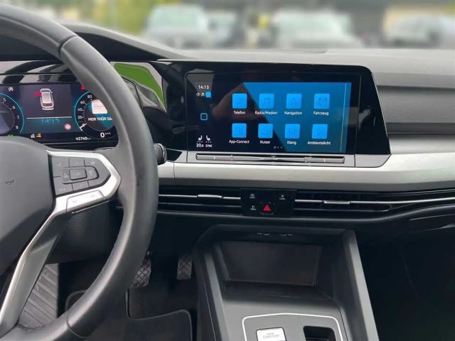 Volkswagen Golf 1.5 eTSI DSG Life