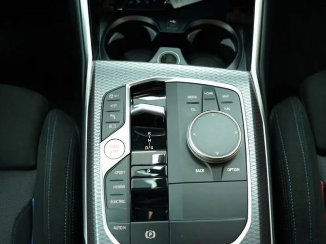 BMW 330 330e M-Sport Touring