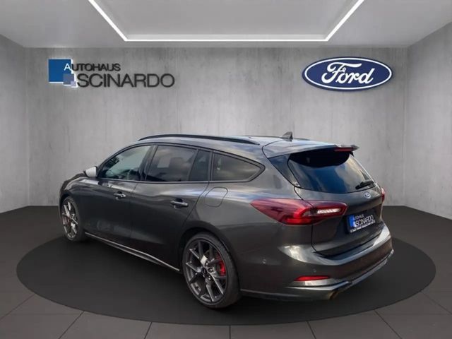 Ford Focus EcoBoost ST Line Wagon